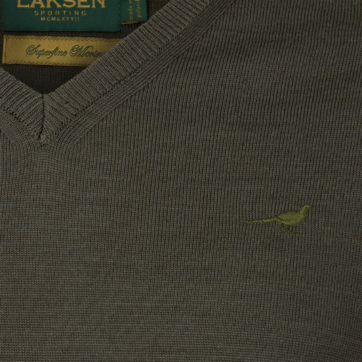 Laksen Sussex V-Neck Merino Strik - Herre - Olive